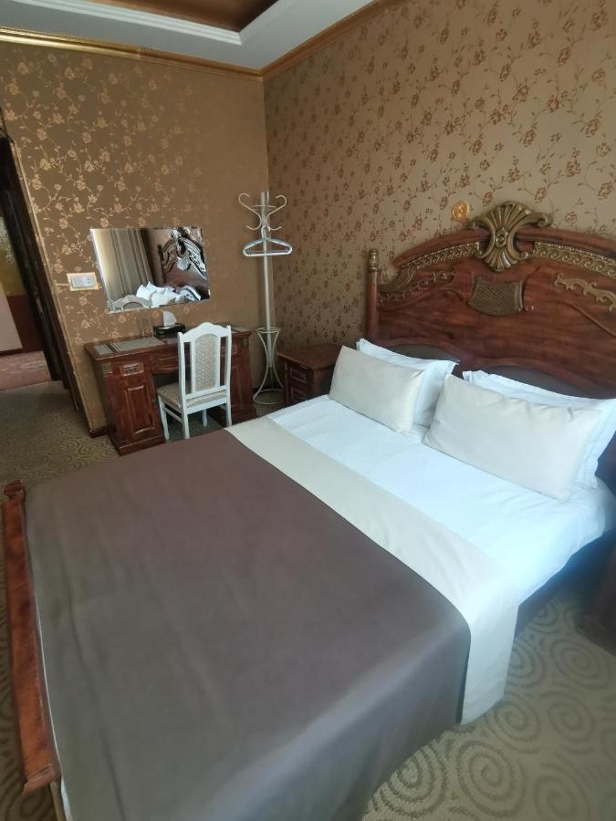 Altyn Adam Hotel Petropavlovsk Exterior foto