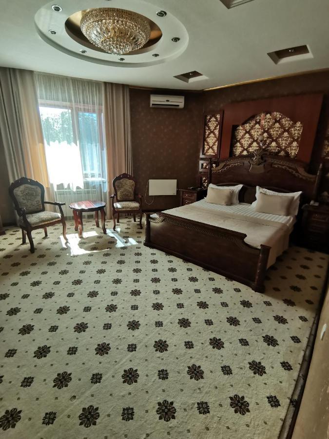 Altyn Adam Hotel Petropavlovsk Exterior foto
