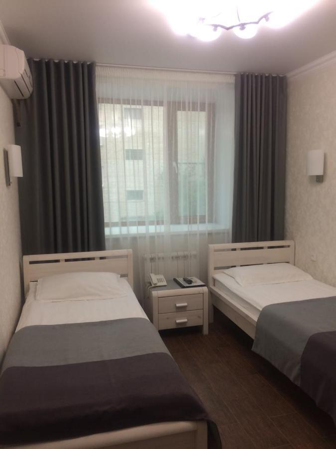 Altyn Adam Hotel Petropavlovsk Exterior foto