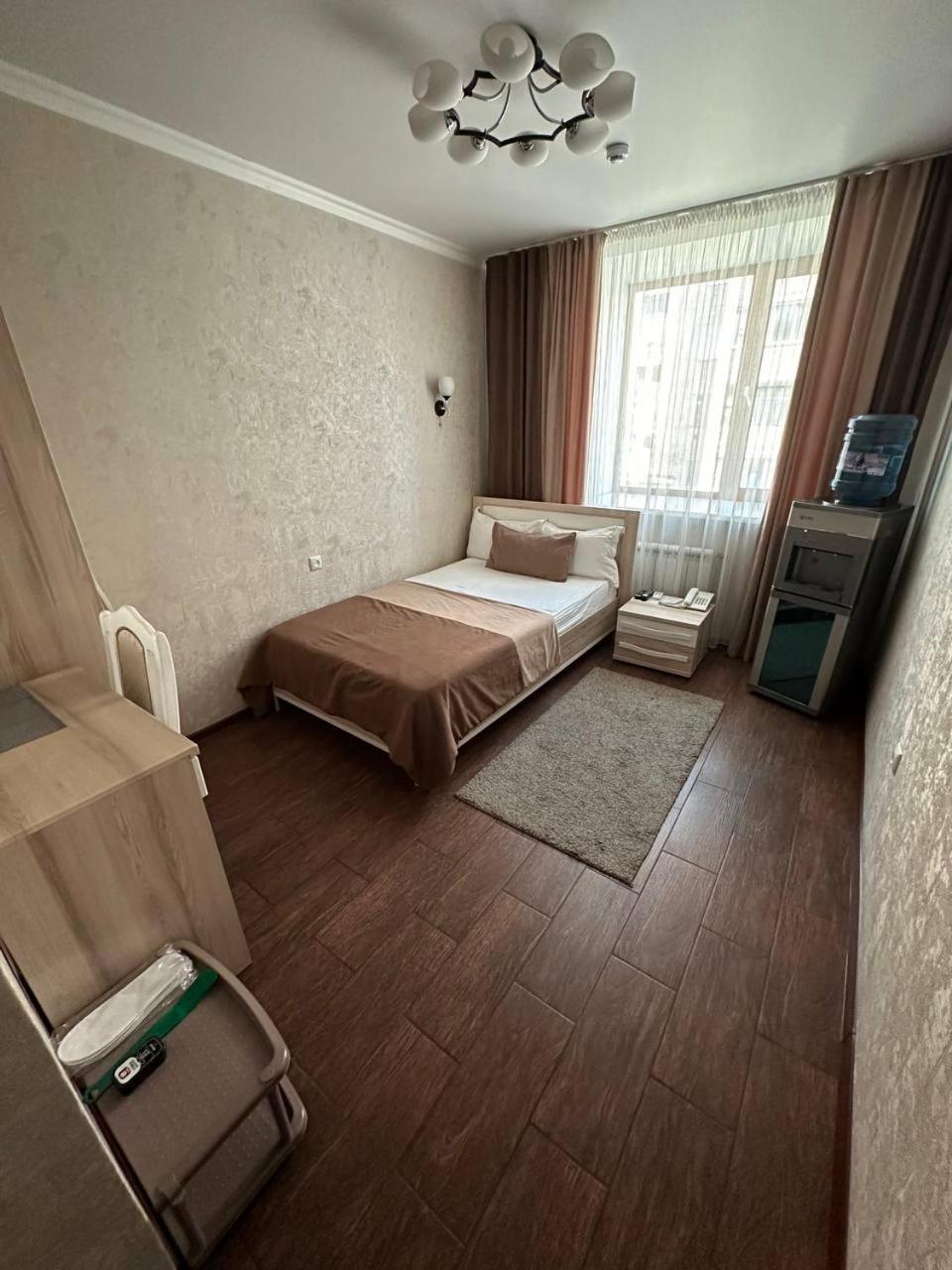 Altyn Adam Hotel Petropavlovsk Exterior foto