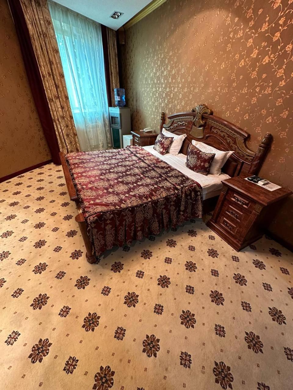 Altyn Adam Hotel Petropavlovsk Exterior foto