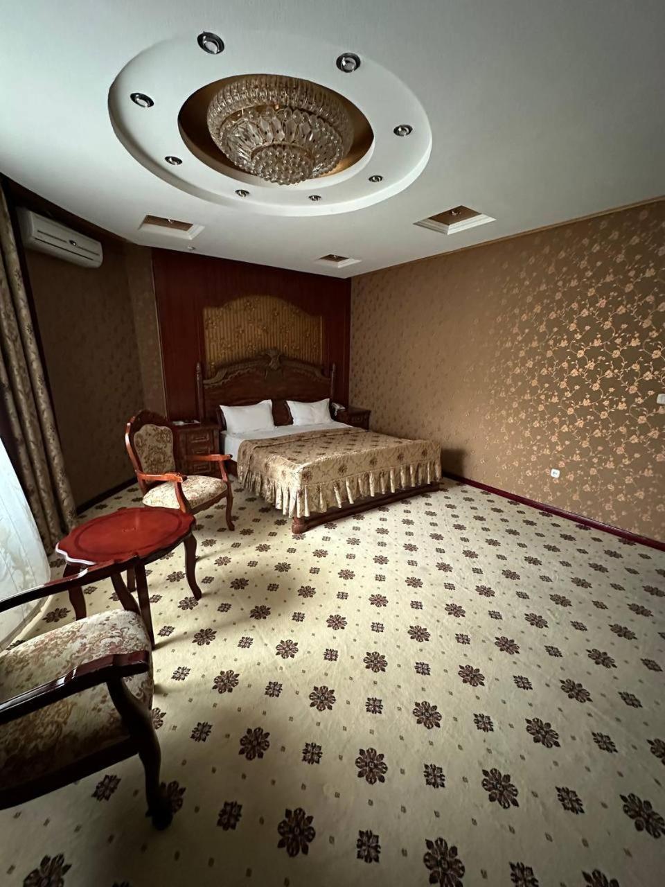 Altyn Adam Hotel Petropavlovsk Exterior foto